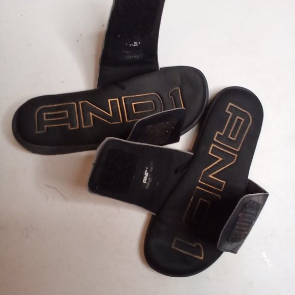 And One slides unisex black and gold velcro size 10 1/2\